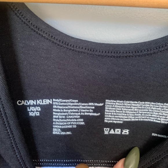 Calvin Klein | NWOT Girls Junior Sports Training Bra Undershirt Tank Top - Picture 3 of 3